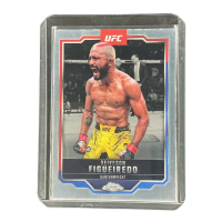2025 Topps Chrome UFC Deiveson Figueiredo Bantamweight #186
Front