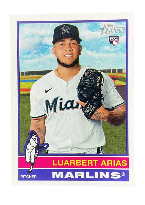 2025 Topps Heritage Luarbert Arias RC #672 Front