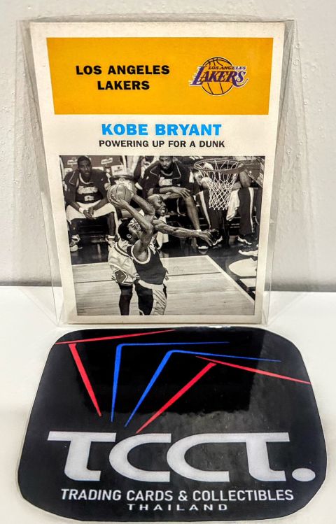1998 Fleer Vintage 61 Kobe Bryant #1 Front